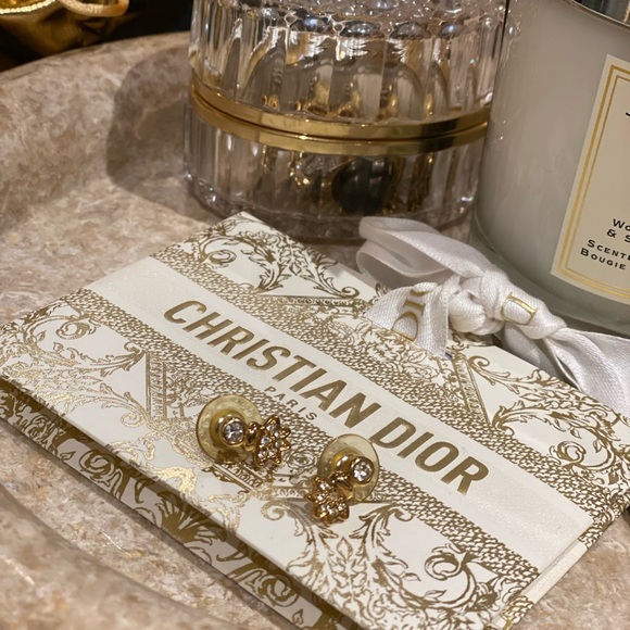 Christian Dior gold tone dainty crystal vintage earrings for pierced ears - Picture 2 of 9